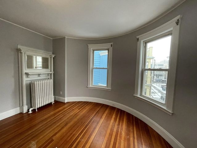 9 Sumner Sq, Boston, MA 02125