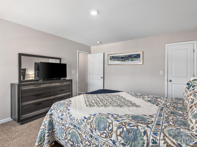 348 Tavernier Lane, Candler, NC 28715