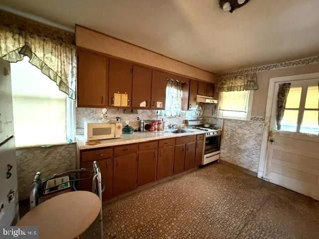83 WISE AVE, Baltimore, MD 21222