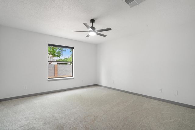 3900 SAINT ANDREWS Drive SE, Rio Rancho, NM 87124