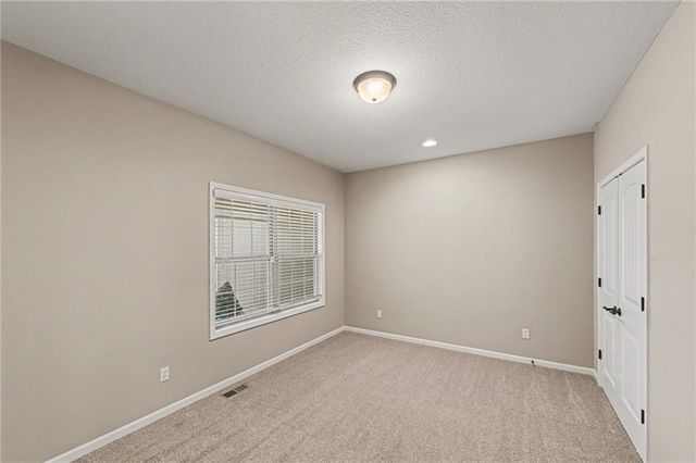 14838 Ashmont Lane, Smithville, MO 64089