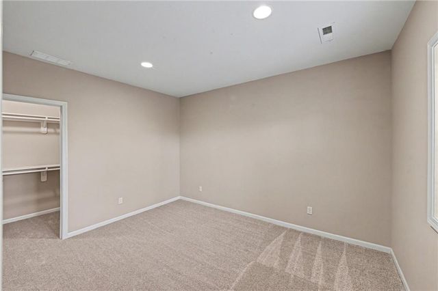 14838 Ashmont Lane, Smithville, MO 64089