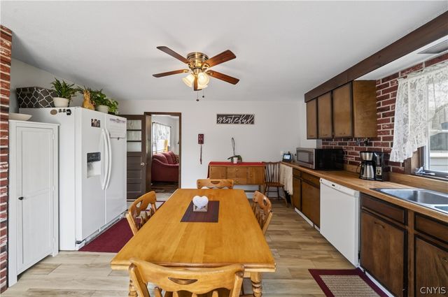 6368 Lakeshore Road, Cicero, NY 13039
