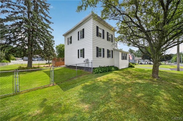 6368 Lakeshore Road, Cicero, NY 13039