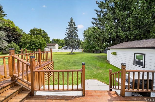 6368 Lakeshore Road, Cicero, NY 13039