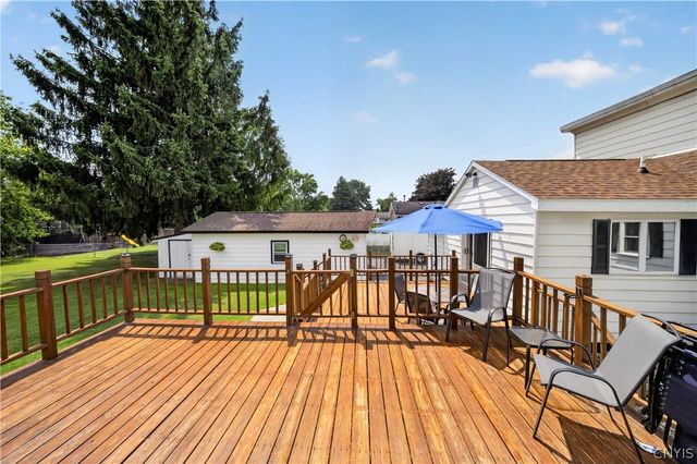 6368 Lakeshore Road, Cicero, NY 13039
