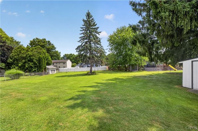 6368 Lakeshore Road, Cicero, NY 13039