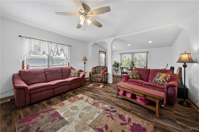 6368 Lakeshore Road, Cicero, NY 13039