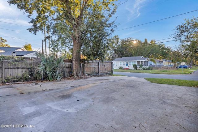 3356 MYRA Street, Jacksonville, FL 32205