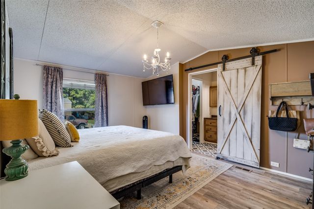 212 Farmhouse Road, Springtown, TX 76082