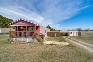 212 Farmhouse Road, Springtown, TX 76082