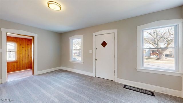 3544 W 99th Street, Cleveland, OH 44102