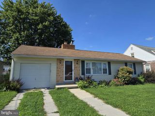 207 W WALNUT ST, Cleona, PA 17042