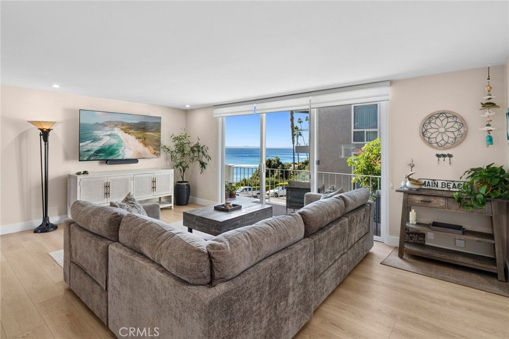 520 Cliff Drive 202, Laguna Beach, CA 92651 — photo 3