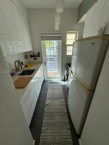 901 Meridian Ave 201, Miami Beach, FL 33139