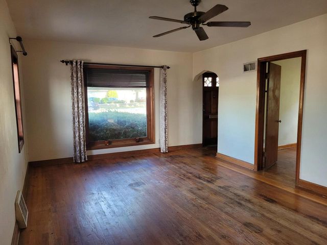 4719 S 6th STREET, Milwaukee, WI 53221