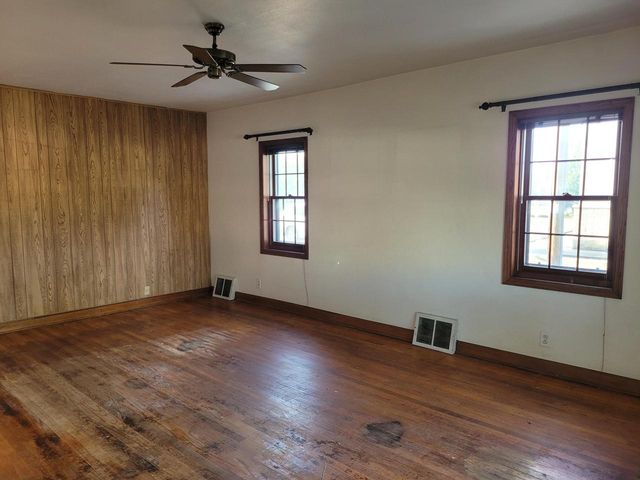 4719 S 6th STREET, Milwaukee, WI 53221