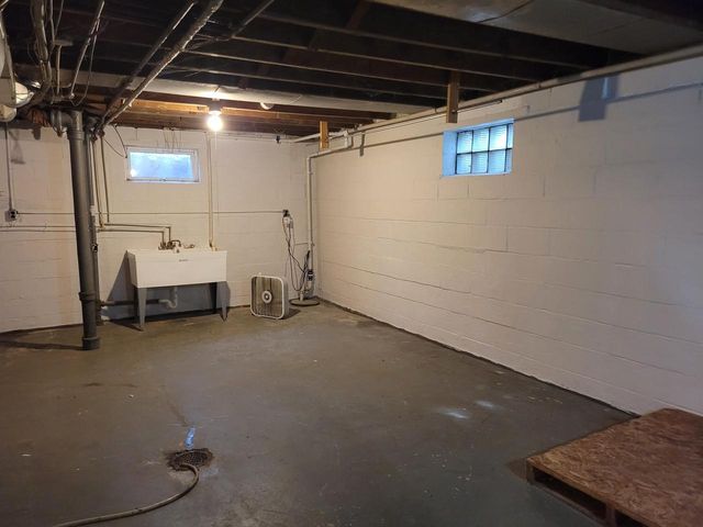 4719 S 6th STREET, Milwaukee, WI 53221