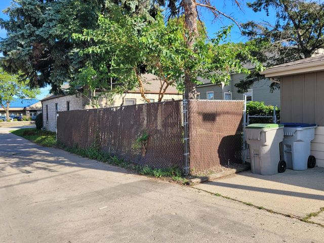 4719 S 6th STREET, Milwaukee, WI 53221