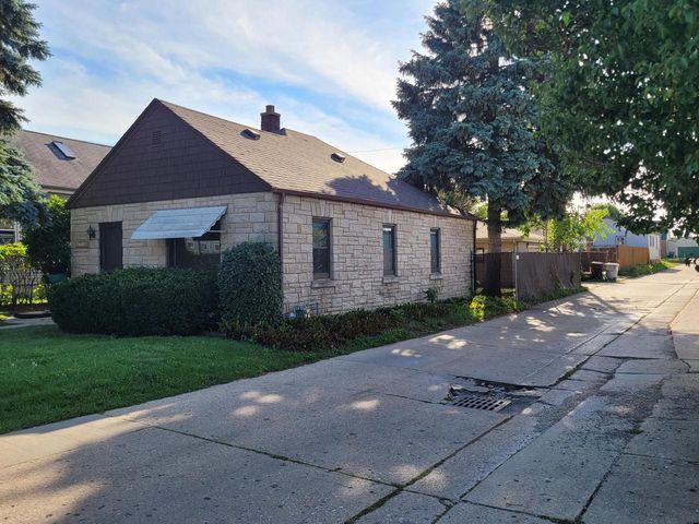 4719 S 6th STREET, Milwaukee, WI 53221