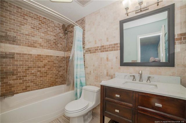 1121 Butterwood Circle, Fayetteville, NC 28314