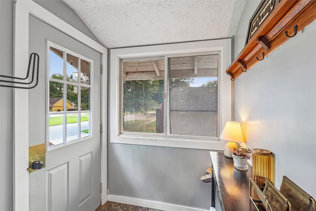 305 NE Cherry Avenue, Earlham, IA 50072