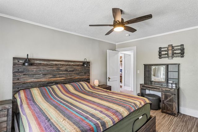 305 NE Cherry Avenue, Earlham, IA 50072
