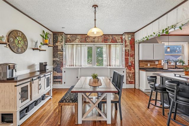 305 NE Cherry Avenue, Earlham, IA 50072