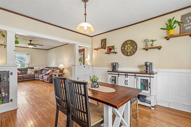 305 NE Cherry Avenue, Earlham, IA 50072
