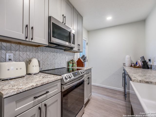 166 Elizabeth Rd Apt C, San Antonio, TX 78209