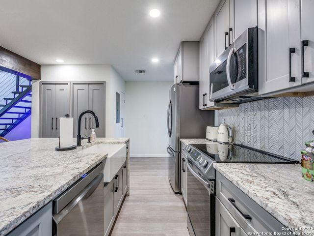 166 Elizabeth Rd Apt C, San Antonio, TX 78209