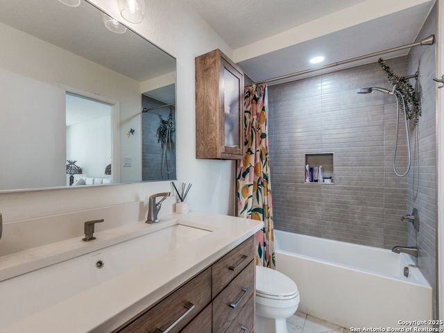 166 Elizabeth Rd Apt C, San Antonio, TX 78209