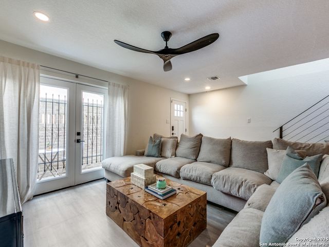 166 Elizabeth Rd Apt C, San Antonio, TX 78209