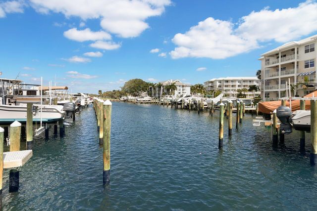 243 Bay Colony Drive N, Juno Beach, FL 33408