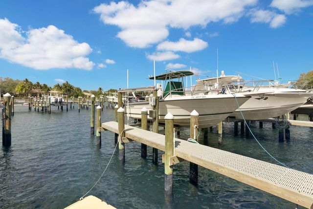 243 Bay Colony Drive N, Juno Beach, FL 33408