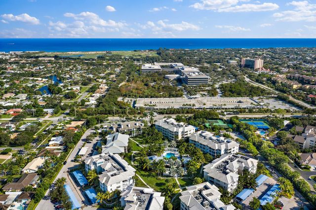 243 Bay Colony Drive N, Juno Beach, FL 33408