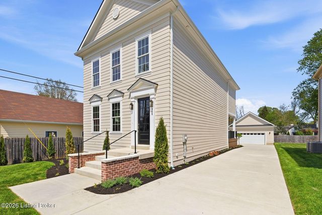 905 S Sherrin Ave, Louisville, KY 40207