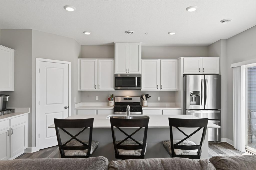 12536 Guadalcanal Circle NE E, Blaine, MN 55449