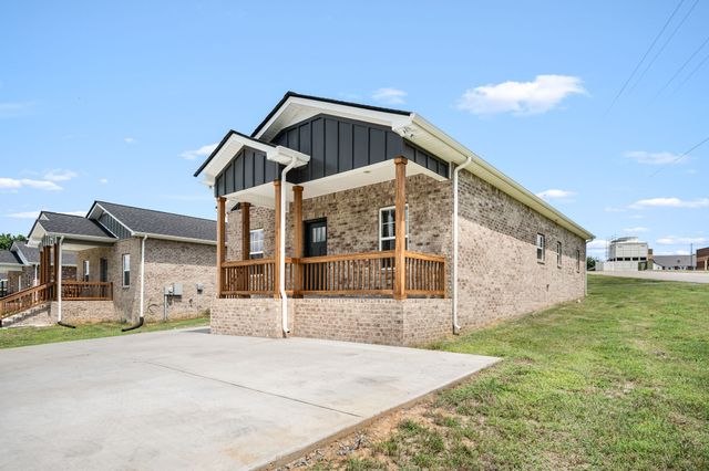 604 W Adams St, Woodbury, TN 37190