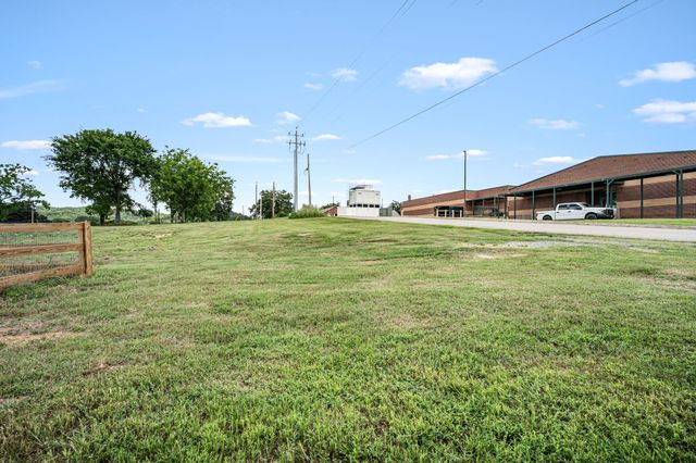 604 W Adams St, Woodbury, TN 37190