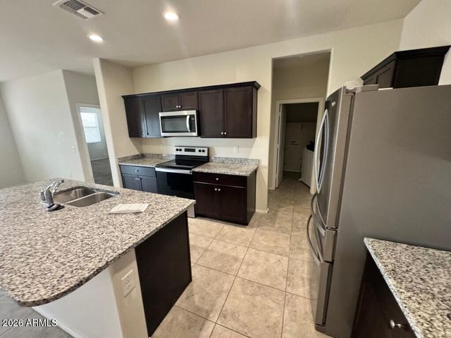 24708 N BARLEY Circle, Florence, AZ 85132