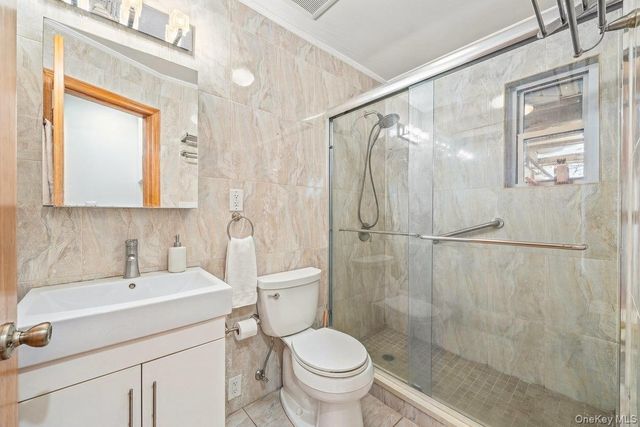 100 Memphis Avenue, Floral Park, NY 11001