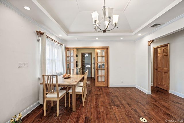 100 Memphis Avenue, Floral Park, NY 11001