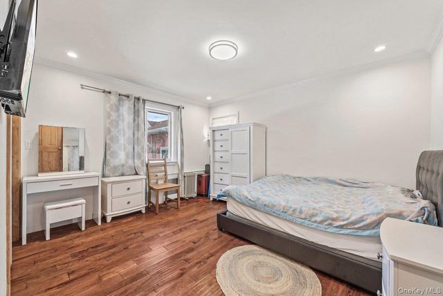 100 Memphis Avenue, Floral Park, NY 11001