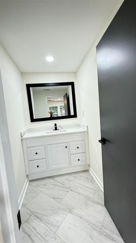 5698 CRESTWOOD Drive, Stone Mountain, GA 30087