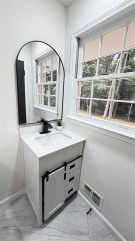 5698 CRESTWOOD Drive, Stone Mountain, GA 30087