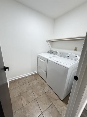 5698 CRESTWOOD Drive, Stone Mountain, GA 30087