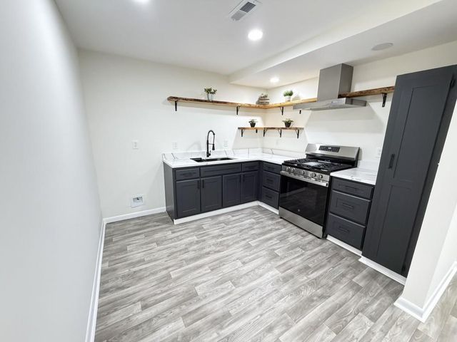 5698 CRESTWOOD Drive, Stone Mountain, GA 30087