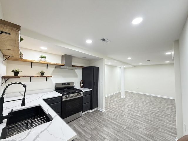 5698 CRESTWOOD Drive, Stone Mountain, GA 30087