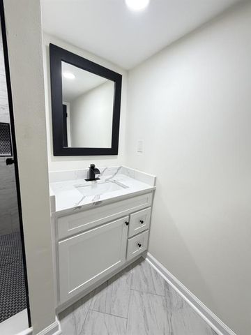 5698 CRESTWOOD Drive, Stone Mountain, GA 30087